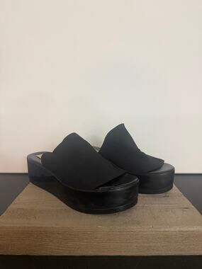 Steve Madden Women’s 8 Black Slinky Platform Sandals Y2K Inspired